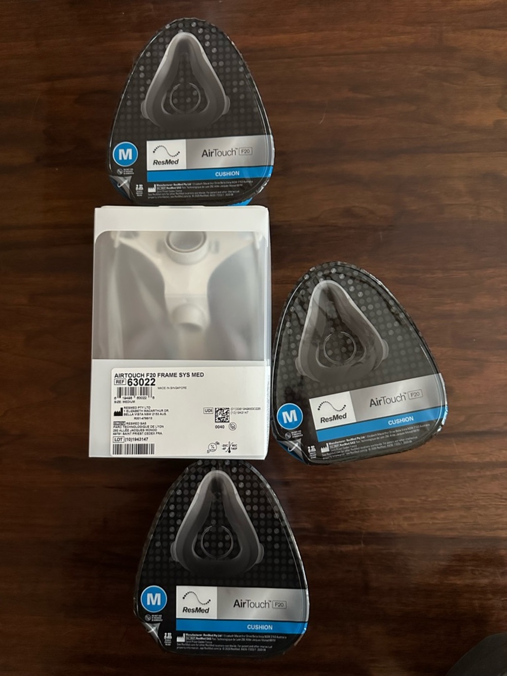 BUNDLE 3 masks/1 frame  AirTouch F20 Cushion Pack  size medium